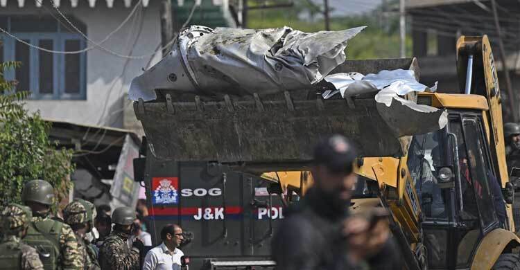 লাহোরে বিস্ফোরক-বোঝাই ভারতীয় ড্রোন ভূপাতিত করল পাকিস্তান