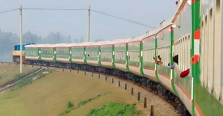 পদ্মা সেতু রুটের ৬ ট্রেন ছাড়বে ঢাকার শহরতলি প্ল্যাটফর্ম থেকে