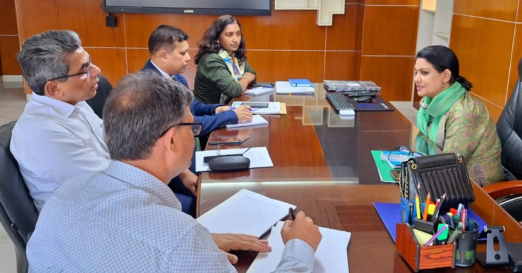 জলবায়ু ঝুঁকি মোকাবিলায় স্থানীয়দের মতামতকে গুরুত্ব দিতে হবে: পরিবেশ উপদেষ্টা