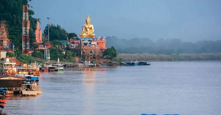 লাওস সীমান্তে সংঘর্ষ, থাইল্যান্ডে পর্যটন স্পট বন্ধ