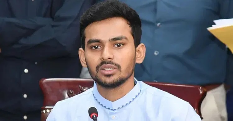 ঢাকায় চলবে বৈদ্যুতিক বাস : উপদেষ্টা আসিফ মাহমুদ