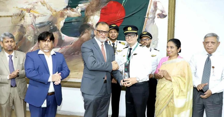সাহসিকতার স্বীকৃতি পেলেন বিজি ৪৩৬ ফ্লাইটের ক্যাপ্টেন-ফার্স্ট অফিসার ও কেবিন ক্রু