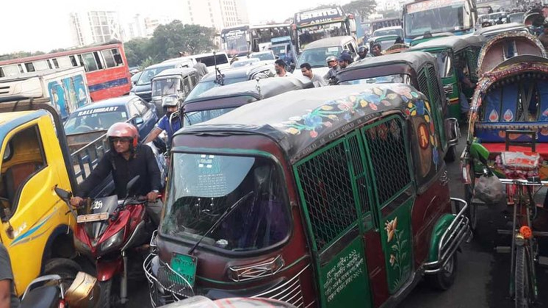 উত্তরায় ঢাকা-ময়মনসিংহ মহাসড়ক অবরোধ