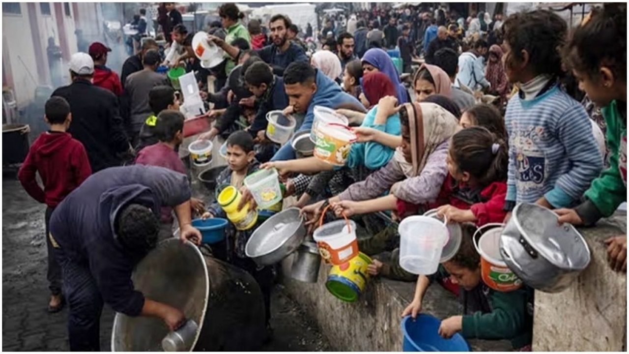 গাজায় থামছে না হাহাকার: প্রতিশ্রুত ত্রাণের ৭৫ শতাংশই বন্দি ইসরায়েলের হাতে