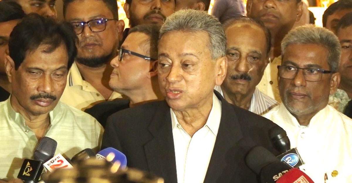 নির্বাচনের জন্য অপেক্ষা করছে দেশের মানুষ: আমীর খসরু