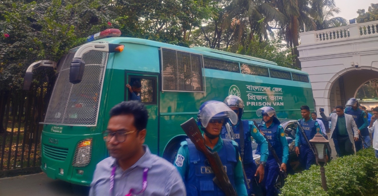 ট্রাইব্যুনালে হাজির ১৩ সেনা কর্মকর্তা