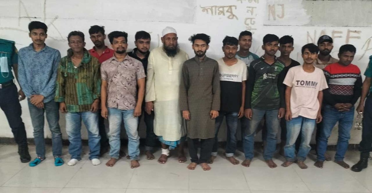 মোহাম্মদপুরে বিশেষ অভিযানে গ্রেফতার ১৬