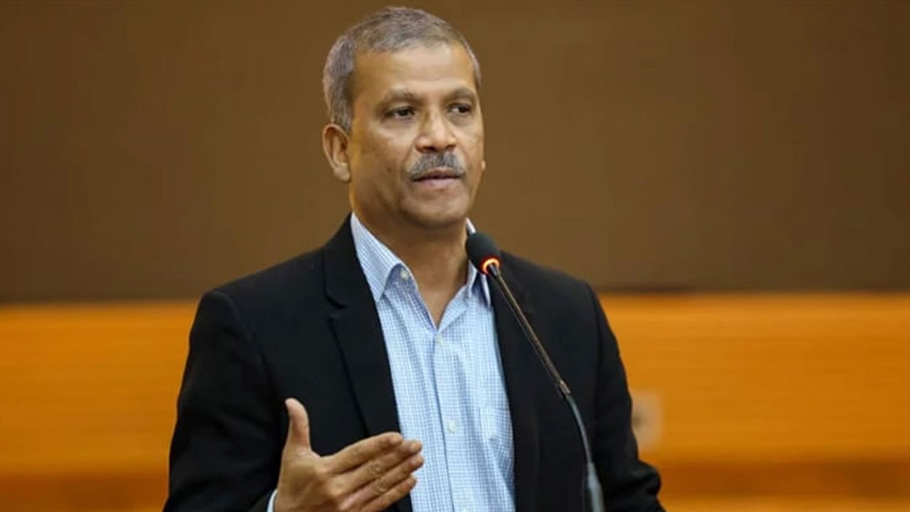 জুলাই সনদ বাস্তবায়ন নিয়ে যা বললেন আইন উপদেষ্টা