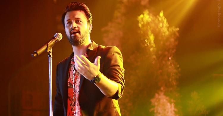 বাংলাদেশে আসছেন আতিফ আসলাম