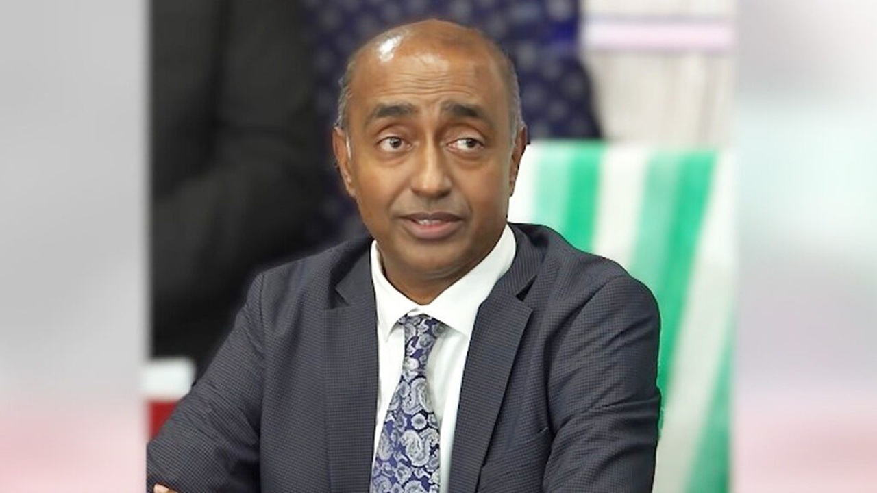 নির্বাচনে অংশ নেবেন অ্যাটর্নি জেনারেল