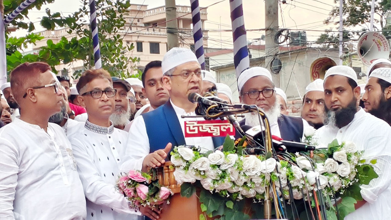 হাসিনার সরকার আলেমদের ওপর নির্যাতন চালিয়েছে: সালাহউদ্দিন