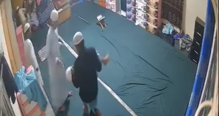 নামাজরত অবস্থাতেই ঢলে পড়ল মাদ্রাসাছাত্র