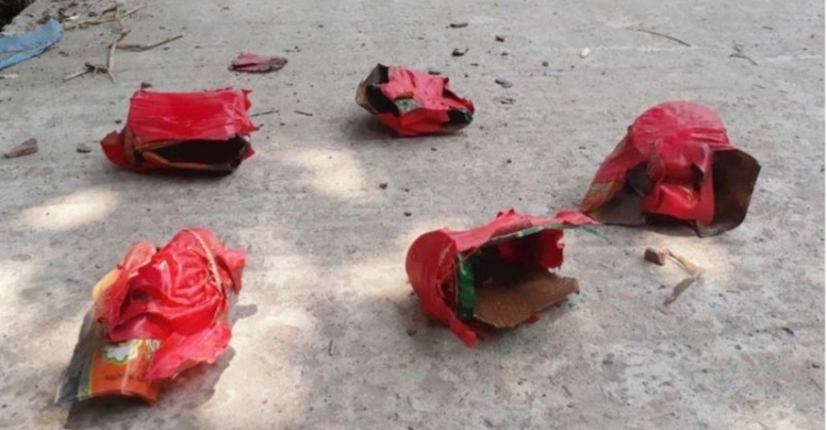 রাতভর উত্তপ্ত মিরপুর; আওয়ামী লীগের মিছিল, ককটেল বিস্ফোরণ