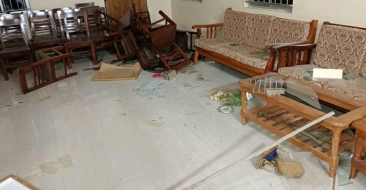 সাবেক রাষ্ট্রপতি আবদুল হামিদের বাড়িতে হামলা ও ভাঙচুর