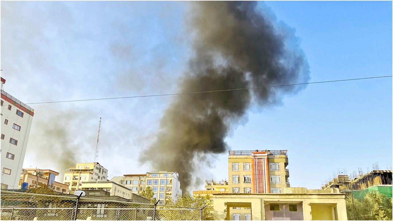 আলোচনার মধ্যেই আফগানিস্তানে হামলা পাকিস্তানের