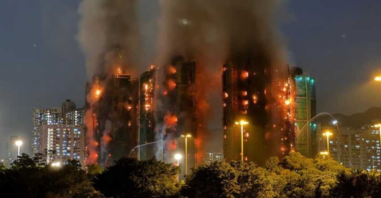 হংকংয়ের ভয়াবহ অগ্নিকাণ্ডে নিহত বেড়ে ৪৪