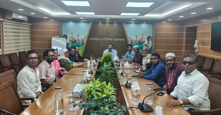 প্রাথমিক শিক্ষকদের কর্মবিরতি স্থগিত, অবস্থান কর্মসূচি চলবে