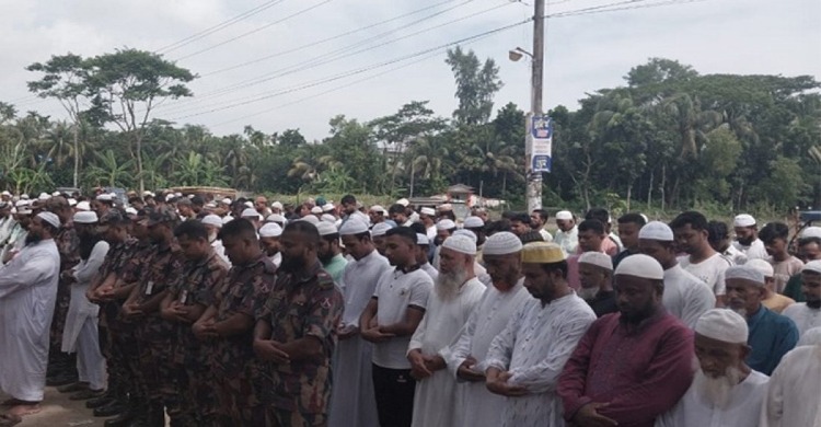 মাইন বিস্ফোরণে আহত বিজিবি সদস্যকে সামরিক মর্যাদায় দাফন