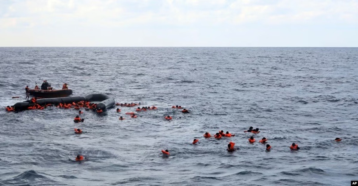 লিবিয়া উপকূলে ২৬ বাংলাদেশিকে নিয়ে নৌকাডুবি