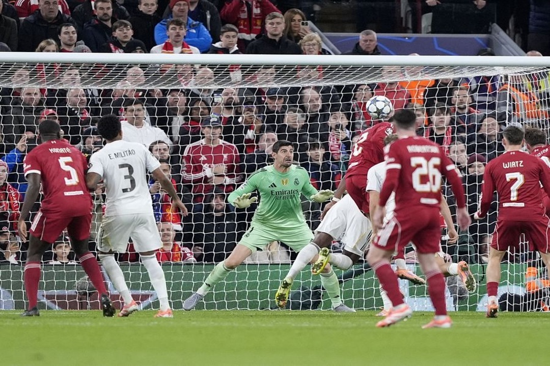 ‘কার্তোয়া’ দেয়াল ভেঙে লিভারপুলের রিয়াল বধ