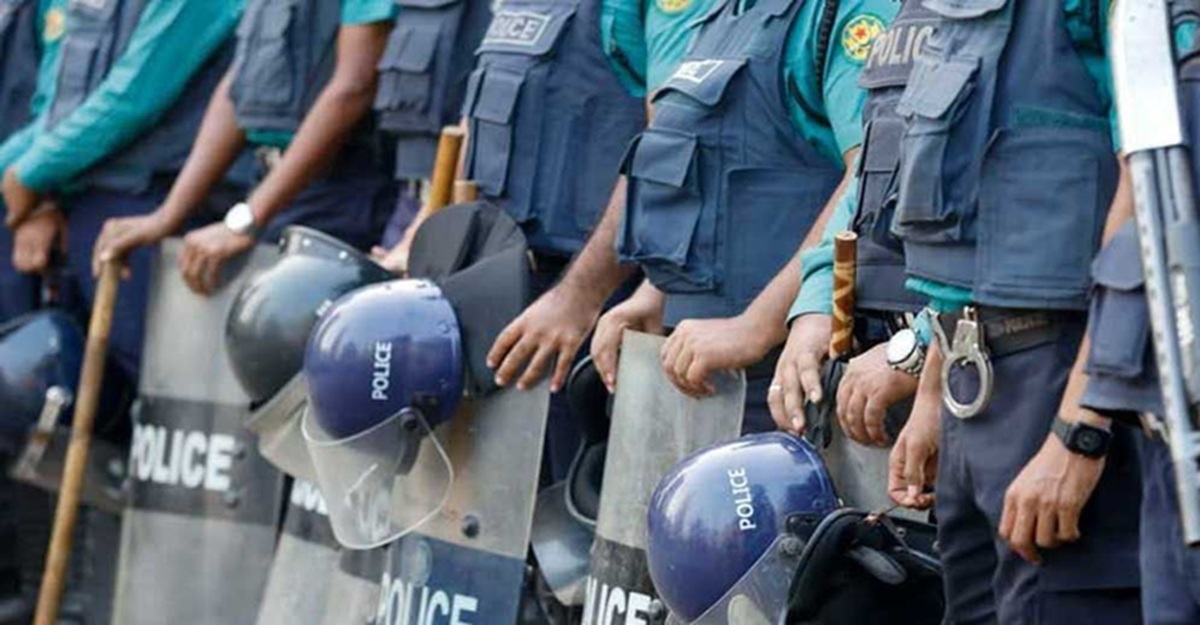 হাসিনার রায়: যেকোনো পরিস্থিতি মোকাবিলায় প্রস্তুত পুলিশ