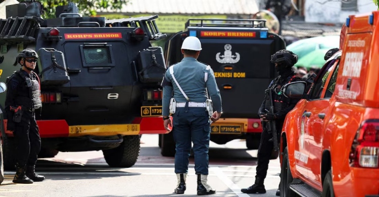 জুমার নামাজ চলাকালে মসজিদে বিস্ফোরণে আহত ৫৪