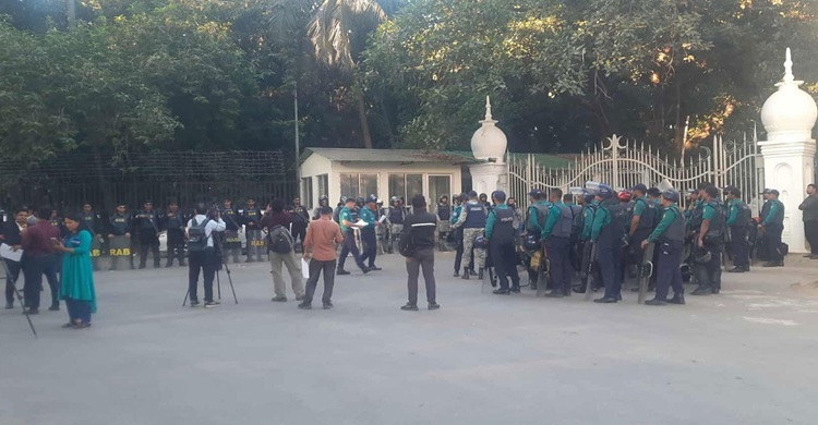 শেখ হাসিনার মামলার রায়: ট্রাইব্যুনালের নিরাপত্তা জোরদার