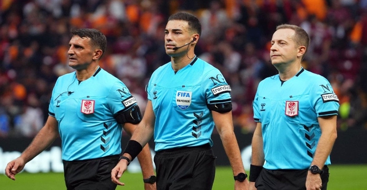 বরখাস্ত বেটিংয়ে জড়ানোয় ১৪৯ রেফারি