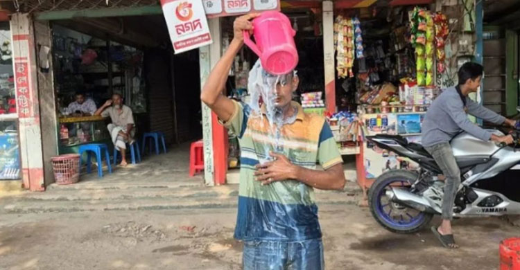 দুধ দিয়ে গোসল করে রাজনীতি ছাড়লেন বিএনপি নেতা