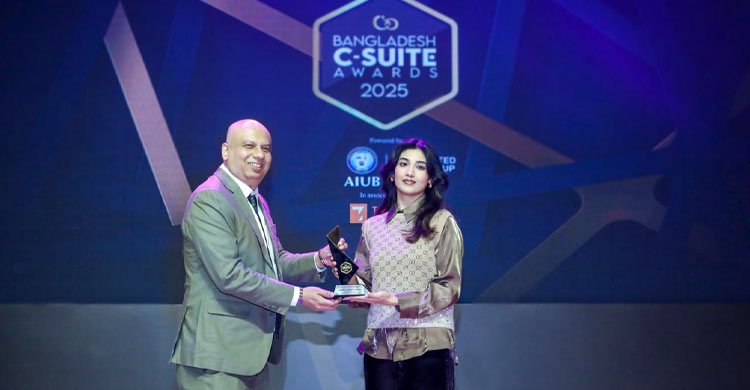 বর্ষসেরা সিইও পুরস্কার পেলেন ওয়ালটন মাইক্রো-টেকের নিশাত