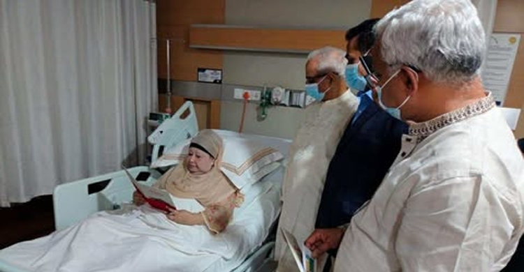 জুলাই সনদ স্বাক্ষর অনুষ্ঠানে খালেদা জিয়া ও তারেক রহমানকে আমন্ত্রণ