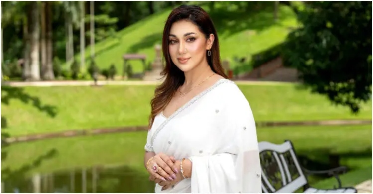 যে ভালোবাসায় মুগ্ধ অপু বিশ্বাস