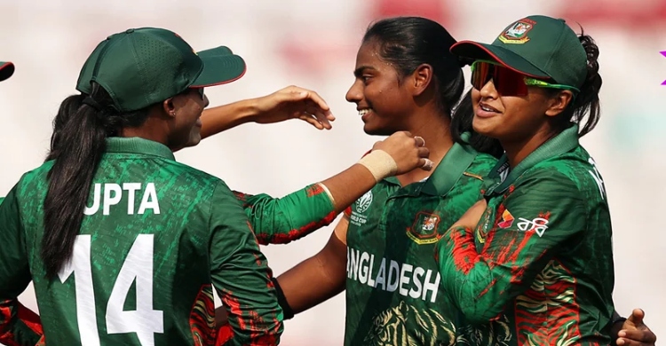 দুইশ’র পরই লঙ্কানদের থামালেন বাংলাদেশি মেয়েরা