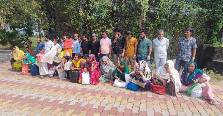 ৩১ বাংলাদেশিকে ফেরত দিল বিএসএফ