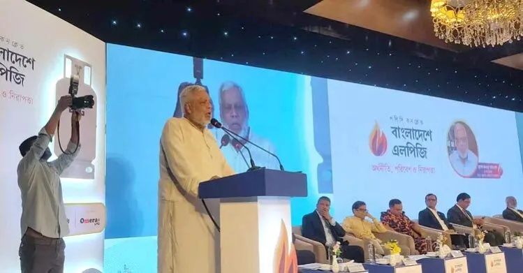 এলপিজি সিলিন্ডারের দাম ১ হাজার টাকার মধ্যে হওয়া উচিত: জ্বালানি উপদেষ্টা