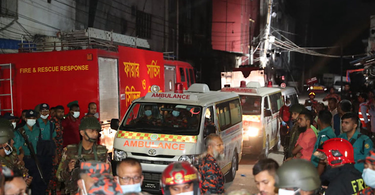 মিরপুরে রাসায়নিকের গুদাম ও পোশাক কারখানার কোনোটিরই লাইসেন্স, অগ্নিনির্বাপণ ব্যবস্থা ছিল না