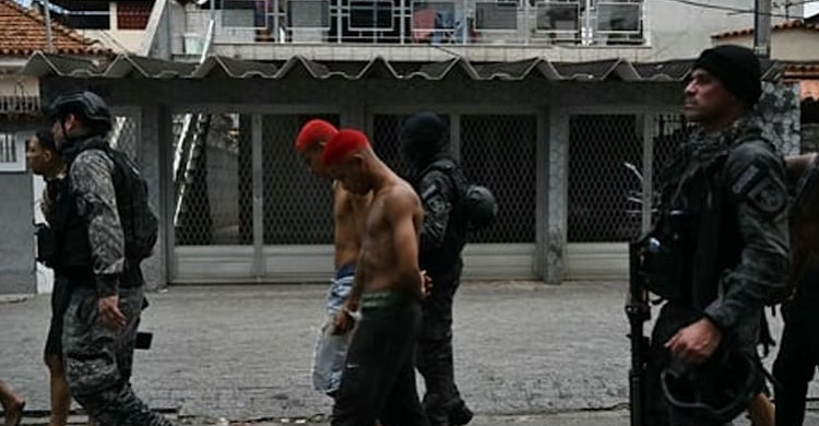 ব্রাজিলে শক্তিশালী মাদকচক্রের বিরুদ্ধে পুলিশি অভিযানে ১০০ জনের বেশি নিহত