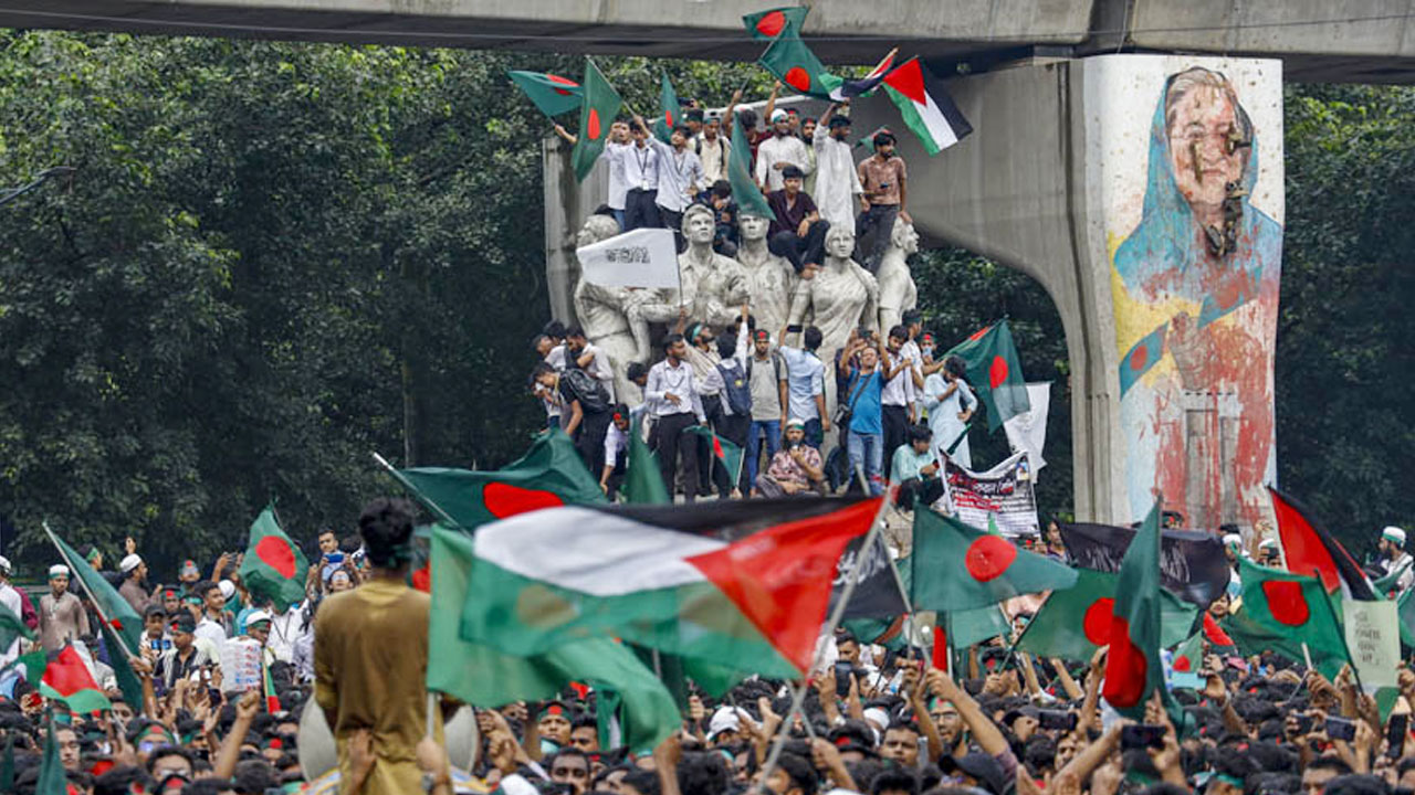 জুলাই গণঅভ্যুত্থানের হত্যার বিচার হবে দ্রুত বিচার ট্রাইব্যুনালে