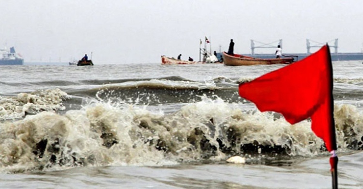 সাগরে লঘুচাপ: থেমে থেমে ভারী বৃষ্টি হতে পারে