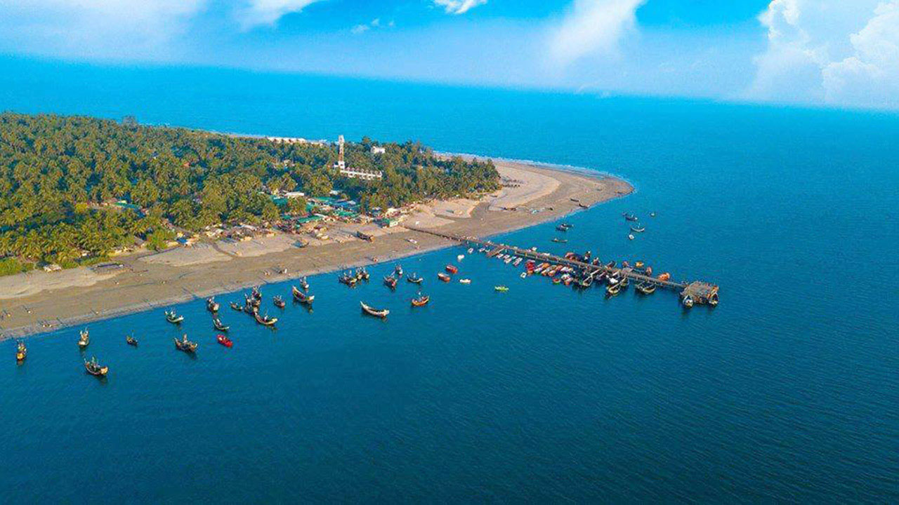 পর্যটকদের জন্য সেন্টমার্টিন খুলছে শনিবার, মানতে হবে ১২ নির্দেশনা