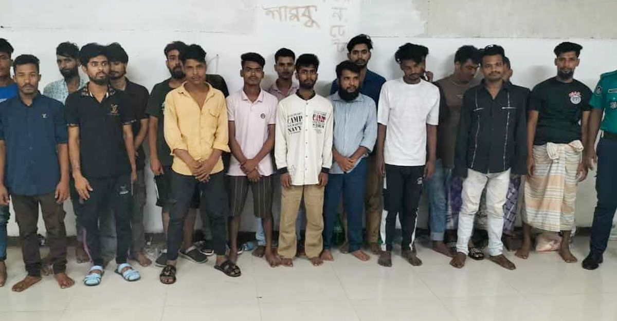মোহাম্মদপুরে বিশেষ অভিযানে গ্রেপ্তার ১৮