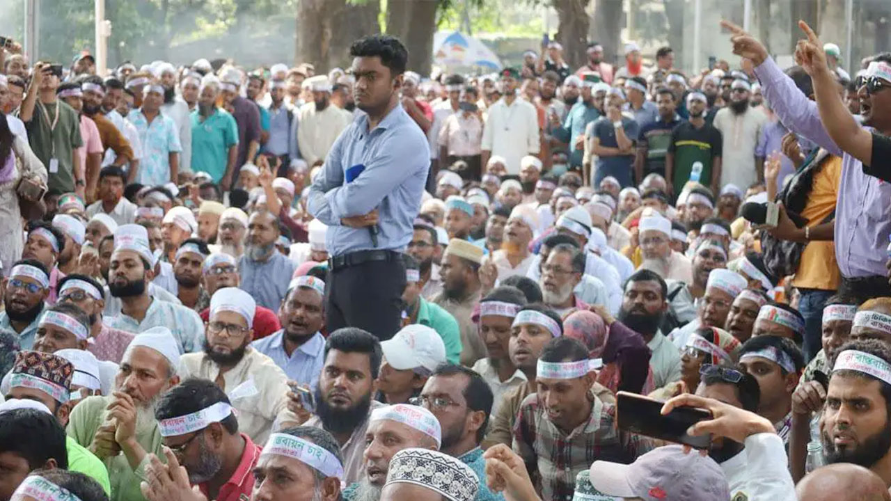 শ্রেণিকক্ষে ফেরার ঘোষণা দিলেন এমপিওভুক্ত শিক্ষকরা