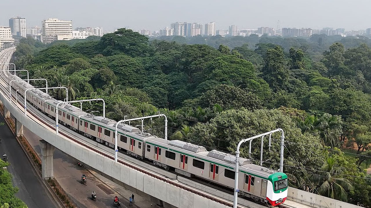 মতিঝিল থেকে শাহবাগ পর্যন্ত মেট্রোরেল চলাচল শুরু