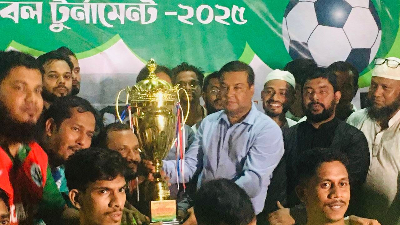 শিক্ষার্থীরা মাঠে নয় স্ক্রিনেই সময় কাটায় বেশি, যা কাম্য নয়: কাদের গনি