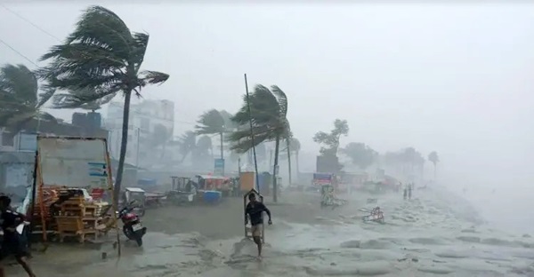 কাল উপকূল অতিক্রম করতে পারে গভীর নিম্নচাপ