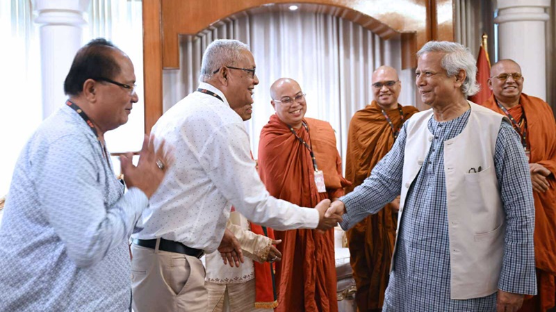 প্রবারণা পূর্ণিমা উপলক্ষে প্রধান উপদেষ্টার শুভেচ্ছা বিনিময়