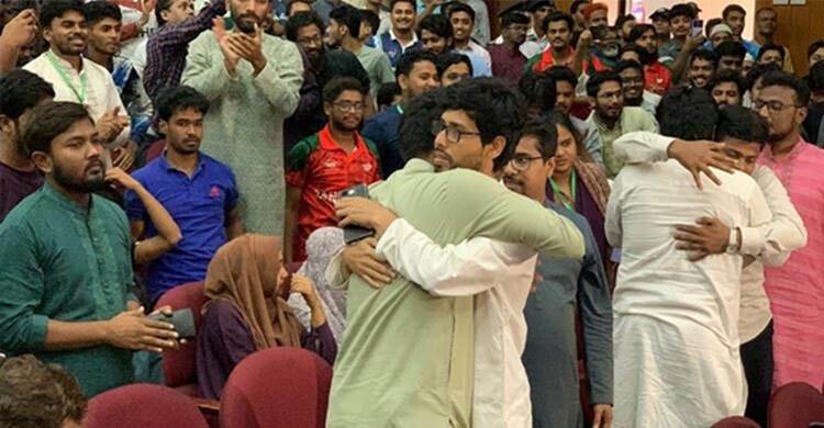 রাকসুর ২৩ পদের মধ্যে ২০টিতেই শিবির প্যানেলের জয়