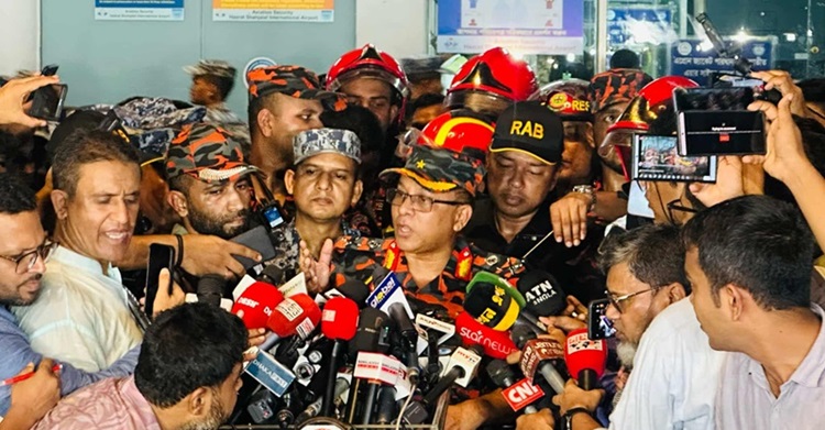 বাতাসের কারণে আগুন নিয়ন্ত্রণে সময় লেগেছে: ফায়ার ডিজি