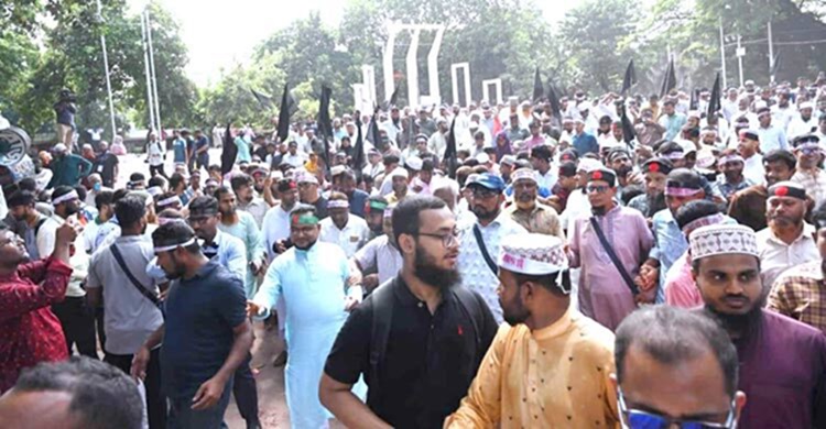 ক্লাসে ফেরার আহ্বান প্রত্যাখ্যান, শিক্ষকদের আমরণ অনশন অব্যাহত