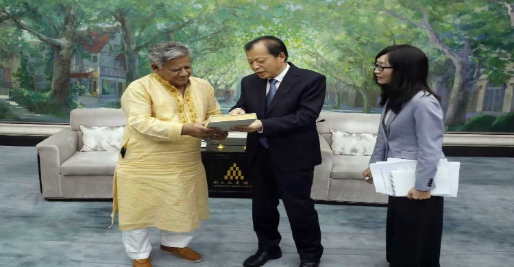চীনের সাংহাইয়ে নৌপরিবহন উপদেষ্টা ও চীনের পরিবহন মন্ত্রীর বৈঠক